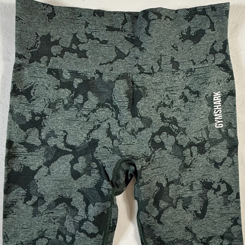 Gymshark Camo‎ Seamless Leggings Womens XS Capri Green AOP Workout Athletic Gym